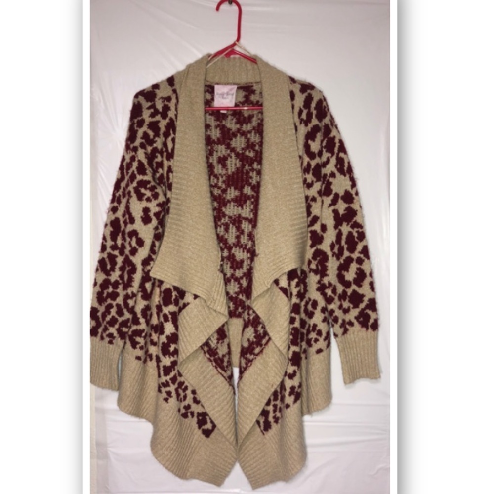 $10 SALE 🥳 Romeo & Juliet chunky Cardigan - Picture 1 of 5